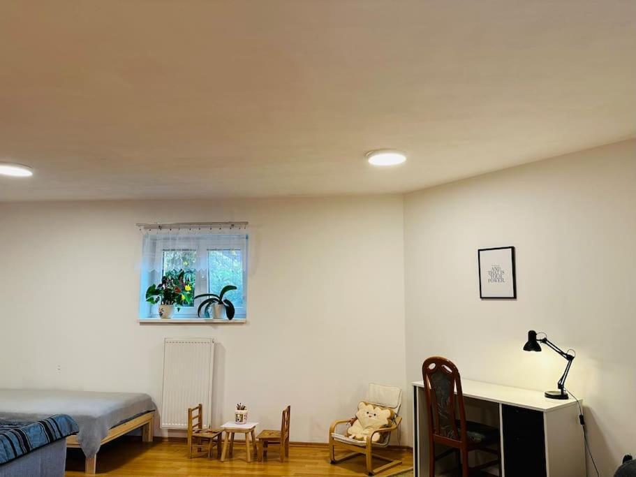 Family-Friendly Prague 5 Stay Esterno foto