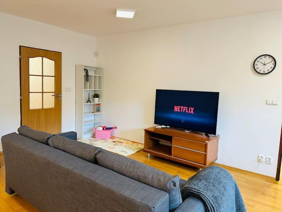 Family-Friendly Prague 5 Stay Esterno foto