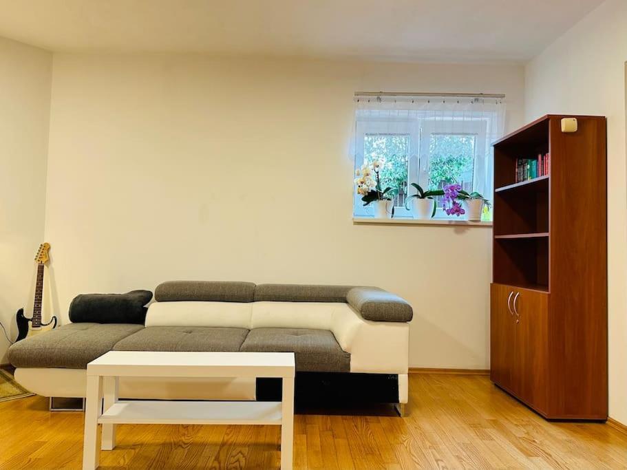Family-Friendly Prague 5 Stay Esterno foto