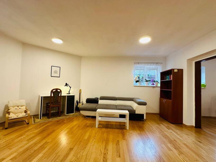 Family-Friendly Prague 5 Stay Esterno foto