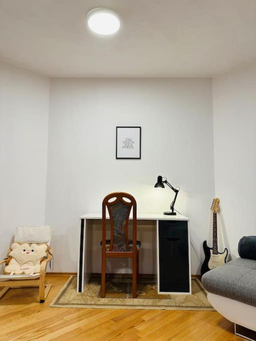 Family-Friendly Prague 5 Stay Esterno foto