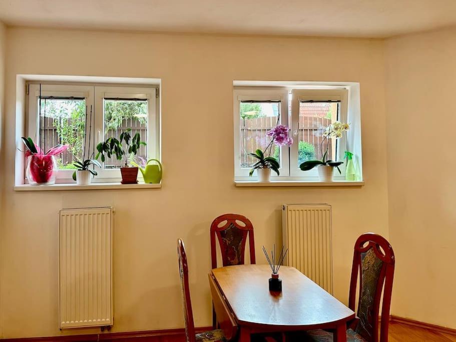 Family-Friendly Prague 5 Stay Esterno foto