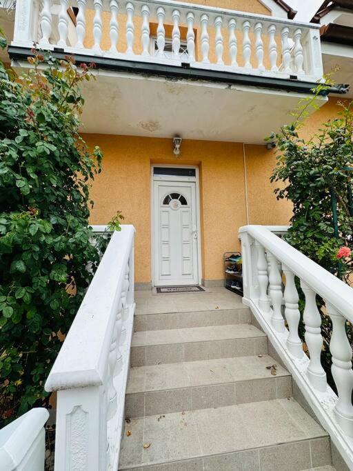 Family-Friendly Prague 5 Stay Esterno foto